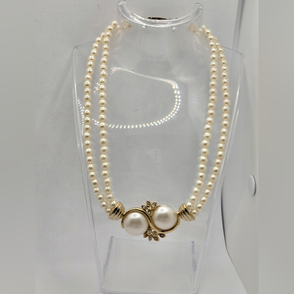 Vintage Gold-Tone Faux Pearls and Rinestone Statement Necklace 17"